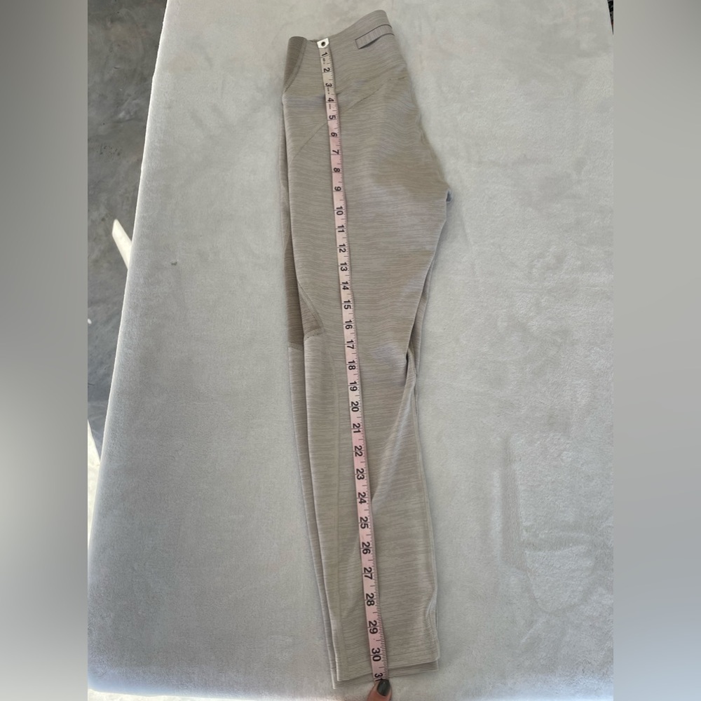 Outdoor voices tech sweat two tone colorblock 7/8 leggings - Picture 13 of 14